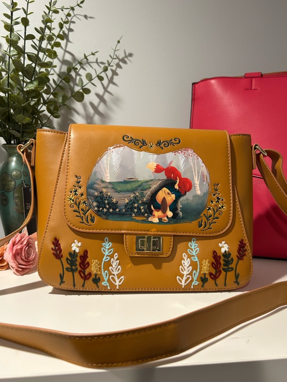 Disney Her Universe The Fox & The Hound Floral COLLECTOR Crossbody Bag NWT